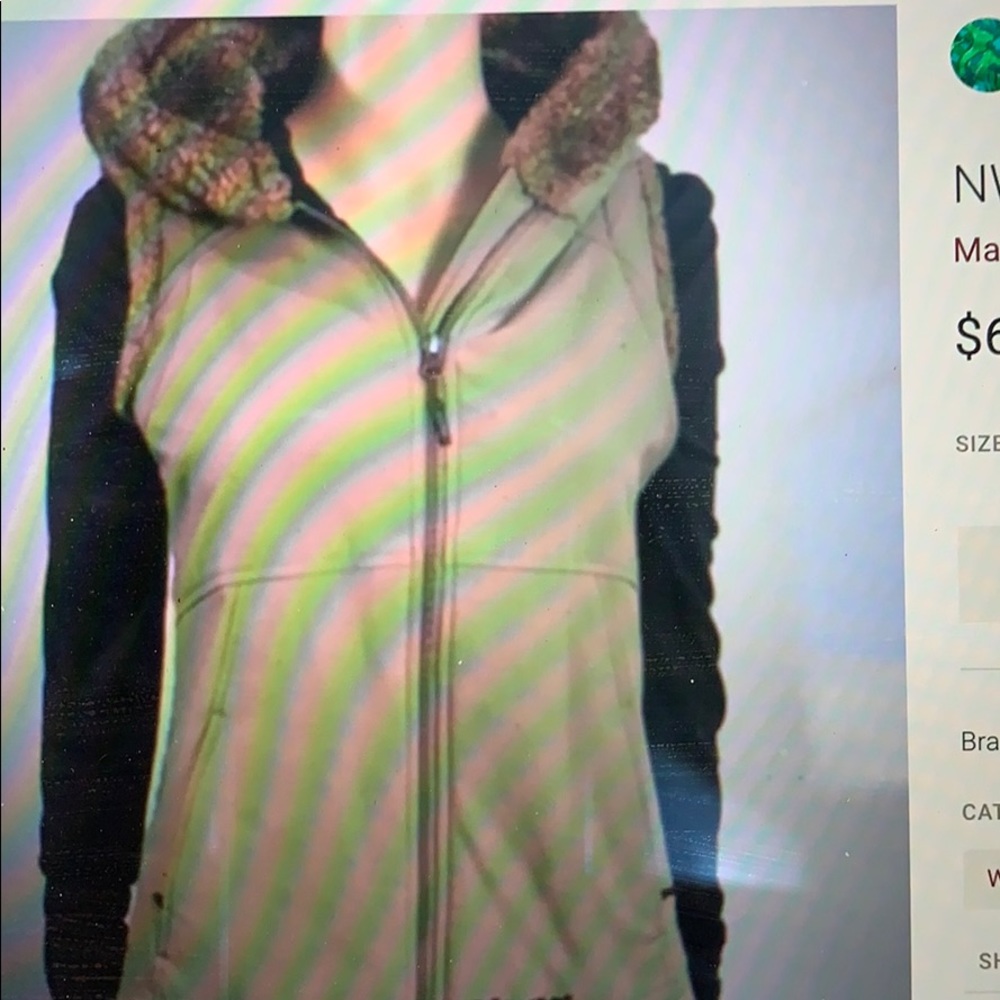 NWT marmot best fur hood